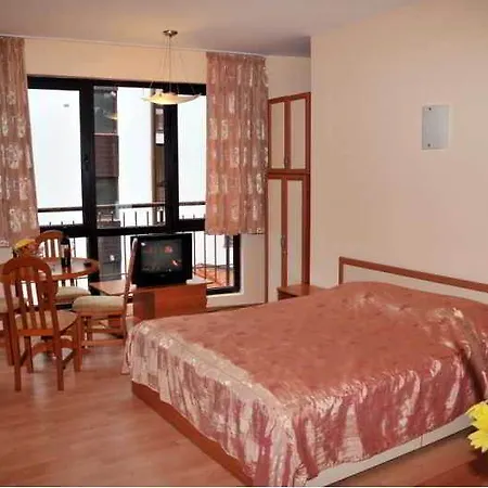 Tes Flora Apartment