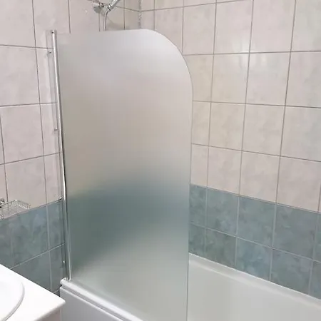 Tes Flora Apartmán *