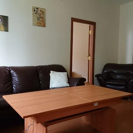 Tes Flora Apartment *