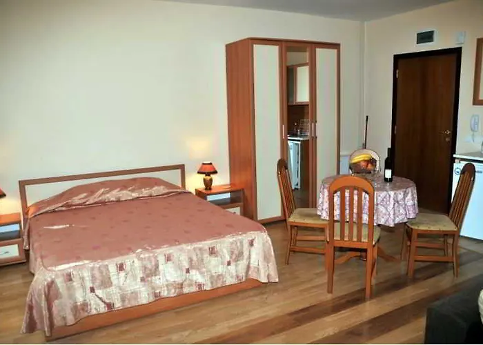 Tes флора Апартамент Боровец