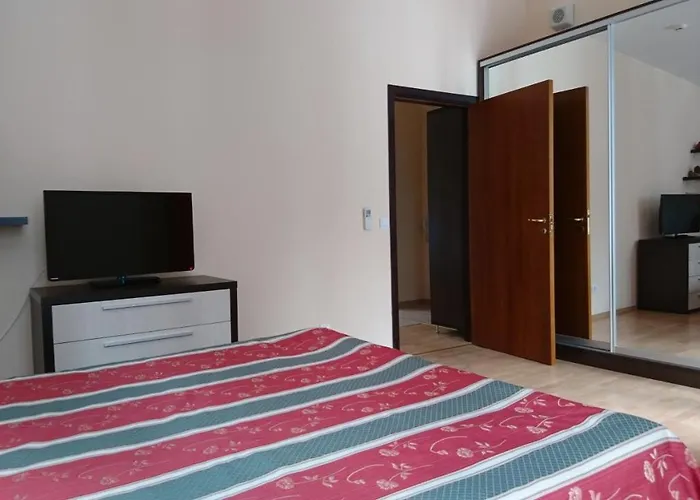 Tes флора Апартамент *